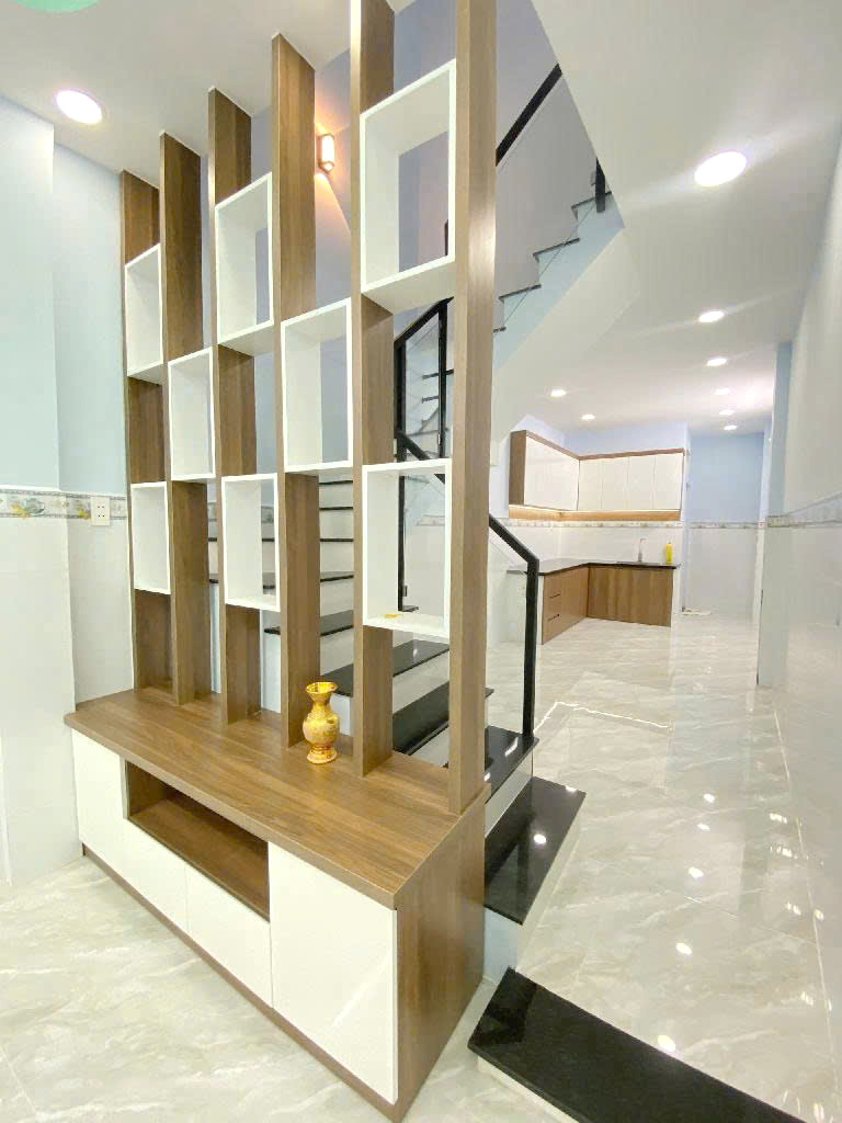 Nhà 2 tầng mới hẻm thông đường Nguyễn Chế Nghĩa P12Q8. Giá: 4,75 tỷ TL - Ảnh 2