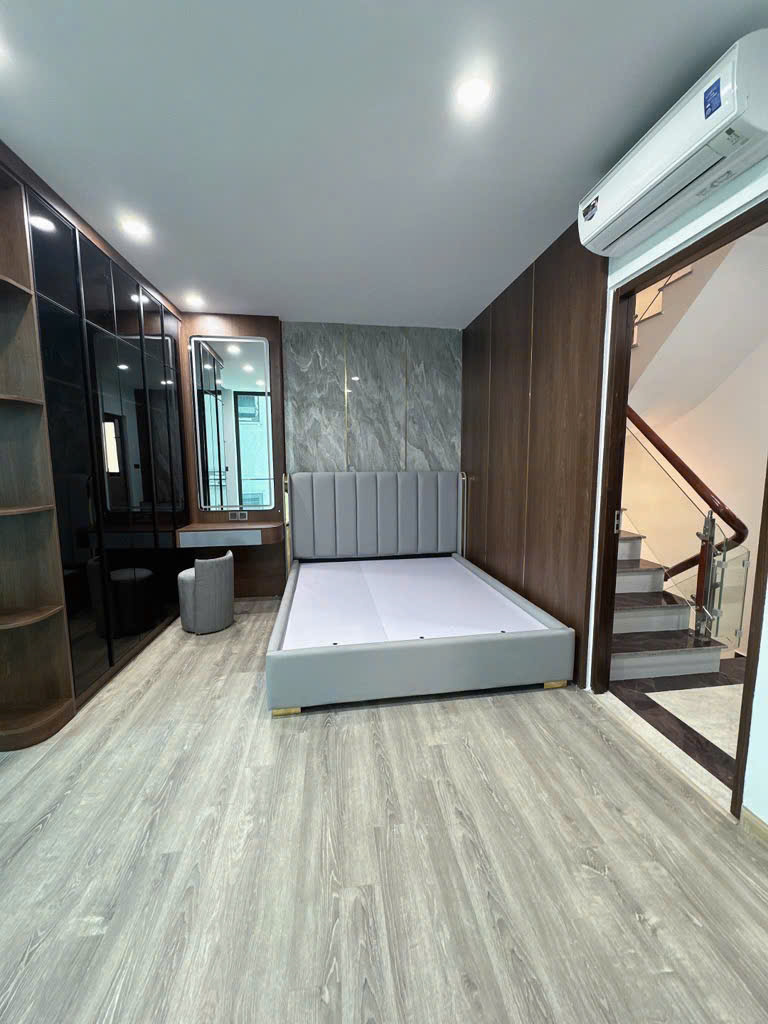 NHÀ ĐẸP - GIÁ TỐT - Bán Nhà Mặt Tiền Kinh Doanh TRUNG TÂM PHƯỜNG NGỌC THUỴ, QUẬN LONG BIÊN, HÀ NỘI - Ảnh 2