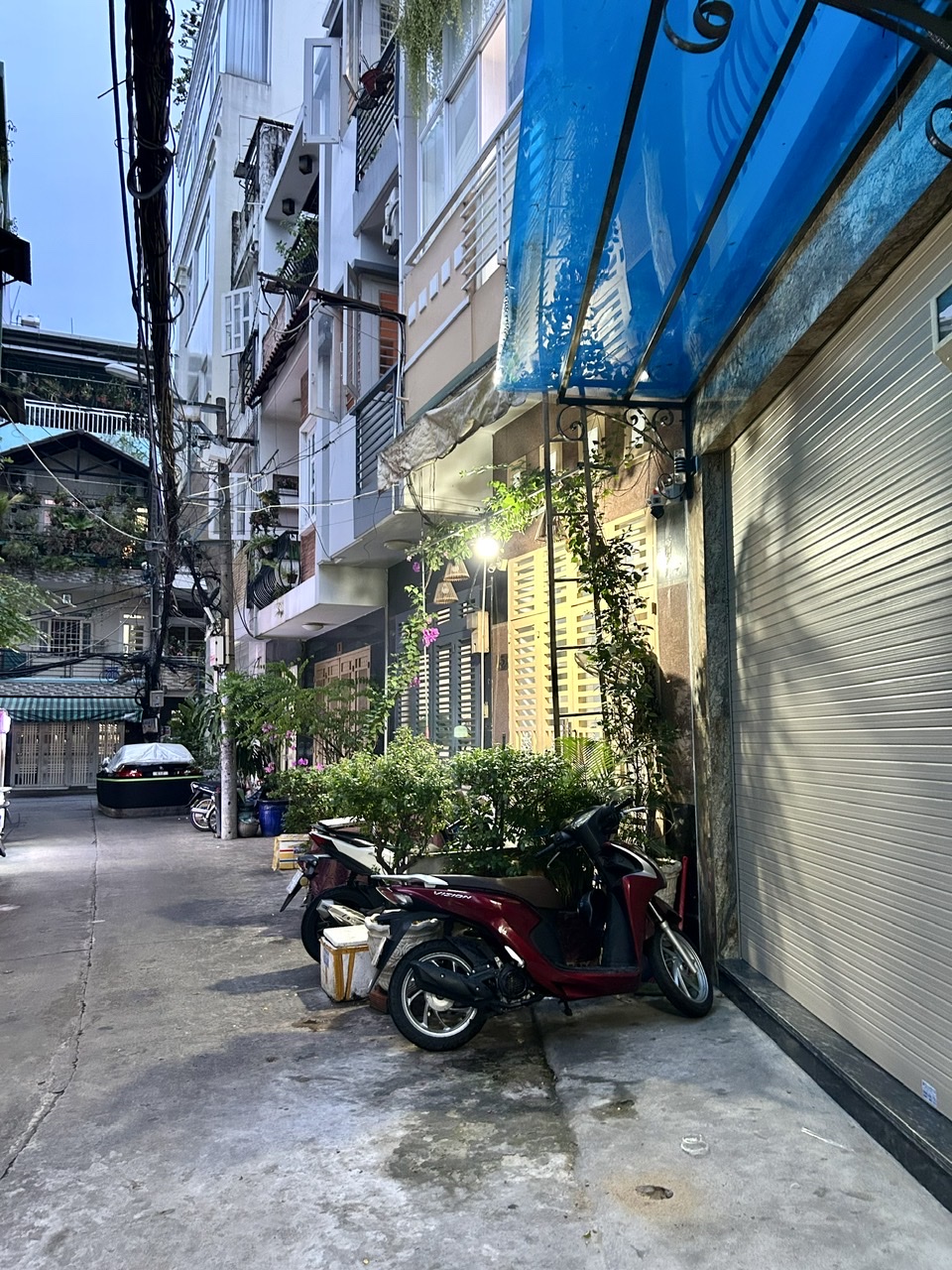 BÁN NHÀ MẶT PHỐ KHU ĐƯỜNG SỐ XE HƠI VI VU ĐẬU CỬA- GẦN HỒ BƠI KẾ BÊN CÓ CÔNG VIÊN- RA TÂN VĨNH - Ảnh 1