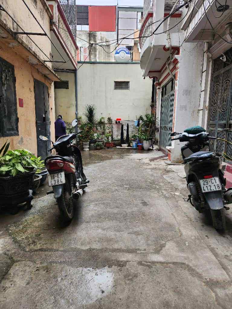 Bán Nhà 57m² Khương Đình – Phân Lô – Mặt Tiền 4.8m – Cách MP 10m – Sổ Đỏ Chính Chủ - Ảnh 1