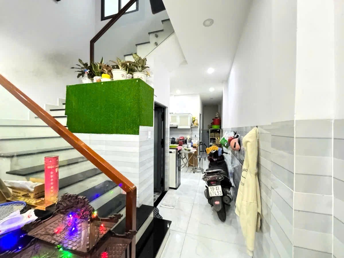 Bán nhà 2 tầng mới đẹp đường số 11 Linh Xuân, sân ô tô, 3pn - Ảnh 4
