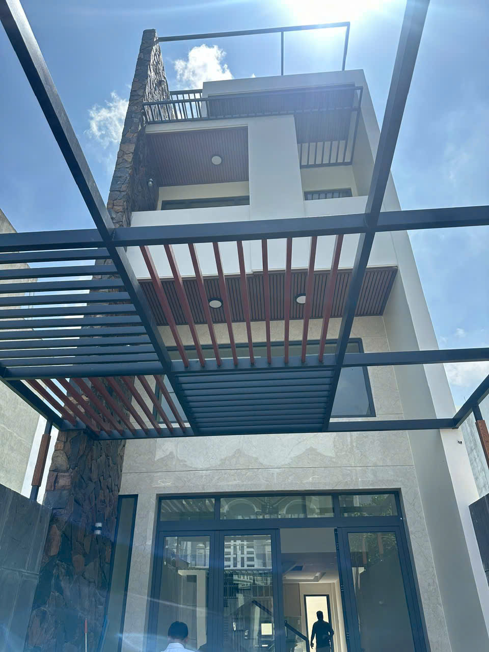 NHÀ 4 LẦU DIỆN TÍCH KHỦNG 4.4X22M, SÁT MẶT TIỀN TL41, HẺM LỚN, GIÁ RẺ - Ảnh chính