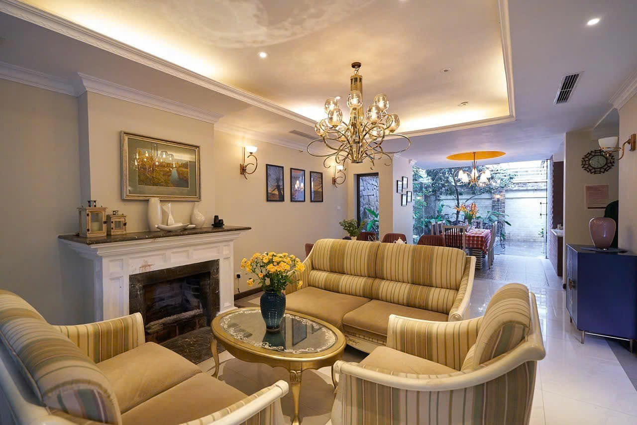 BÁN BIỆT THỰ CIPUTRA KHU D - 306M² - MT 10M - LÔ GÓC - NỘI THẤT SANG TRỌNG- GIÁ 150 TỶ - Ảnh chính