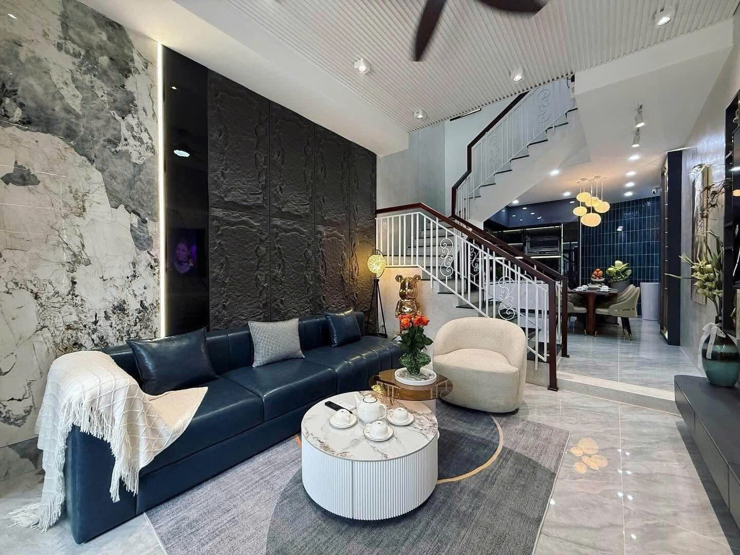 Nếu bạn muốn mỗi ngày nhẹ như tuổi thơ, chọn ngay nhà 3 mặt tiền này, chill như resort giữa Q10 - Ảnh 2