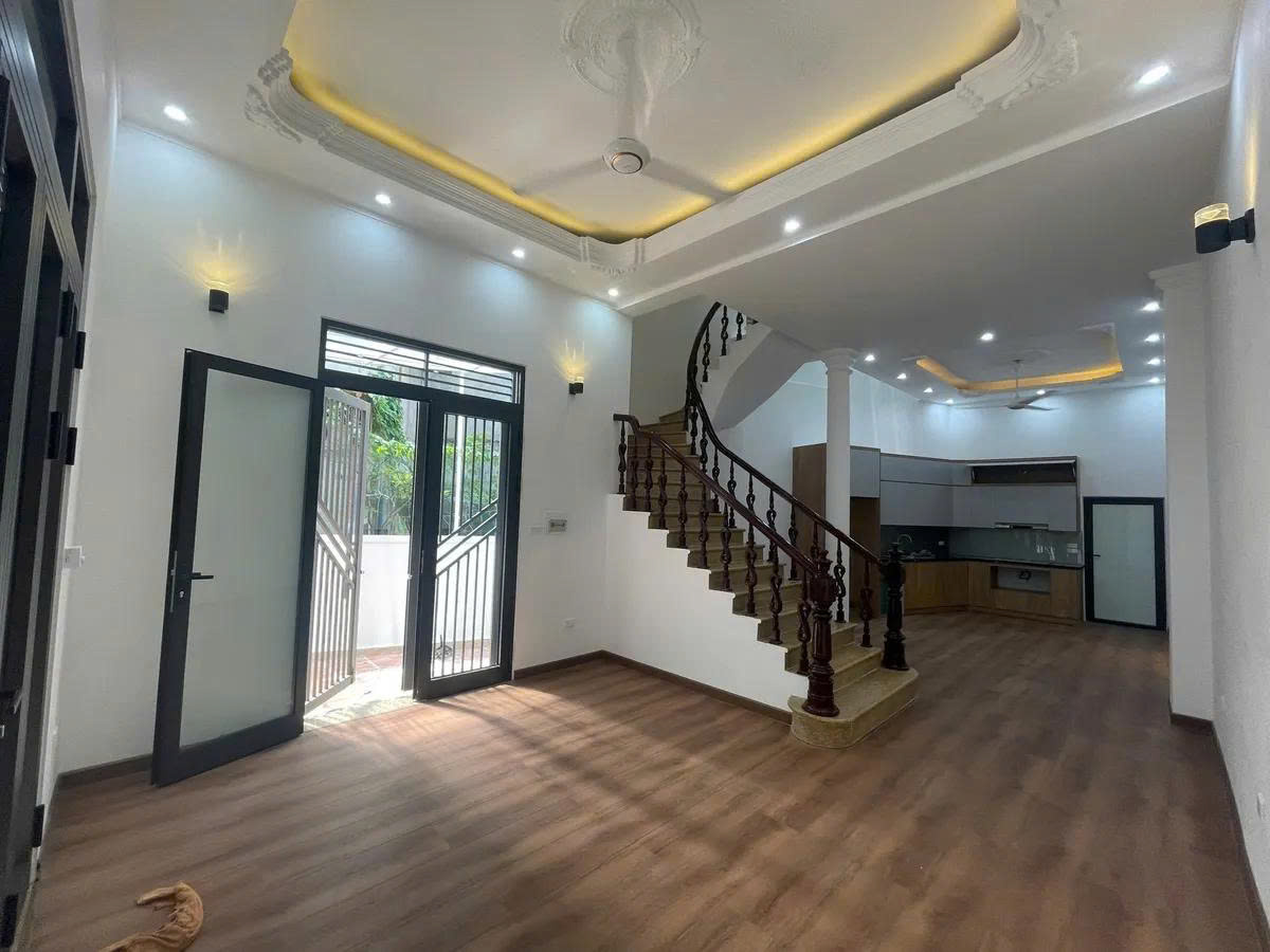 💢 SIÊU PHẨM PHÂN LÔ QUÂN ĐỘI – NGÃ TƯ SỞ -  LÔ GÓC 3 THOÁNG – Ô TÔ ĐỖ CỬA – 65M² – 4 TẦNG – GIÁ 11 - Ảnh chính