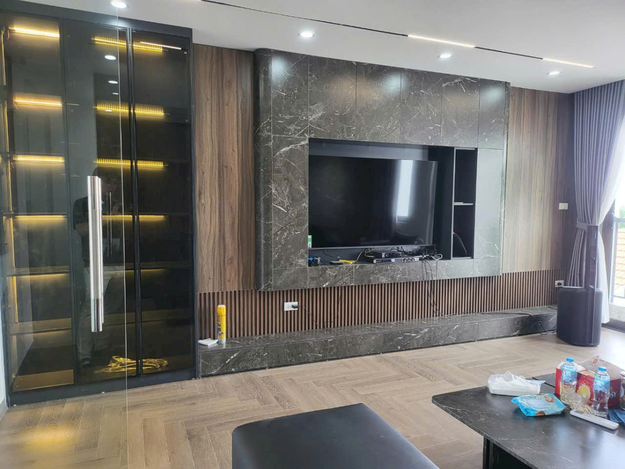NHÀ 7 TẦNG GARA OTO- THANG MÁY-ĐẦY ĐỦ NỘI THẤT CHỈ VIỆC VỀ Ở, NGAY CẦU VĨNH TUY, PHƯỜNG LONG BIÊN - Ảnh 4