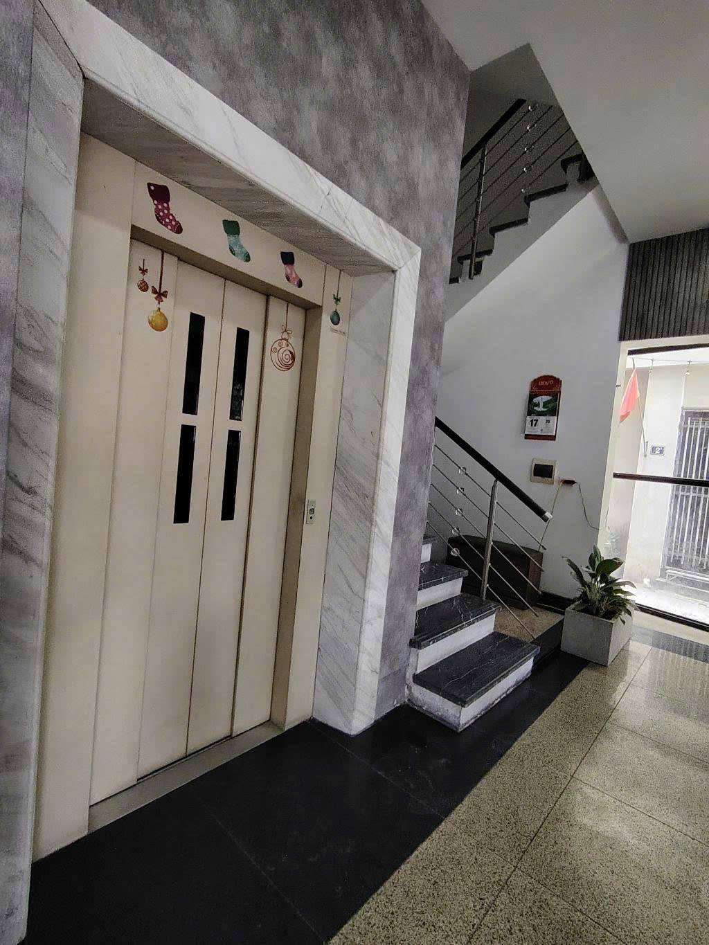 NHÀ MẶT PHỐ BỒ ĐỀ 100M, 7T, MT7M, VIEW HỒ, 3 THOÁNG, THANG MÁY, DÒNG TIỀN 150 TRIỆU/THÁNG. - Ảnh chính