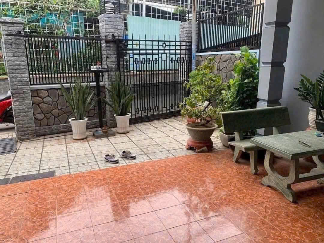 Bán nhà Đông Hòa 135m2 ngang 6m, SHR đường xe hơi phà phà,gần Công Viên - Ảnh 4