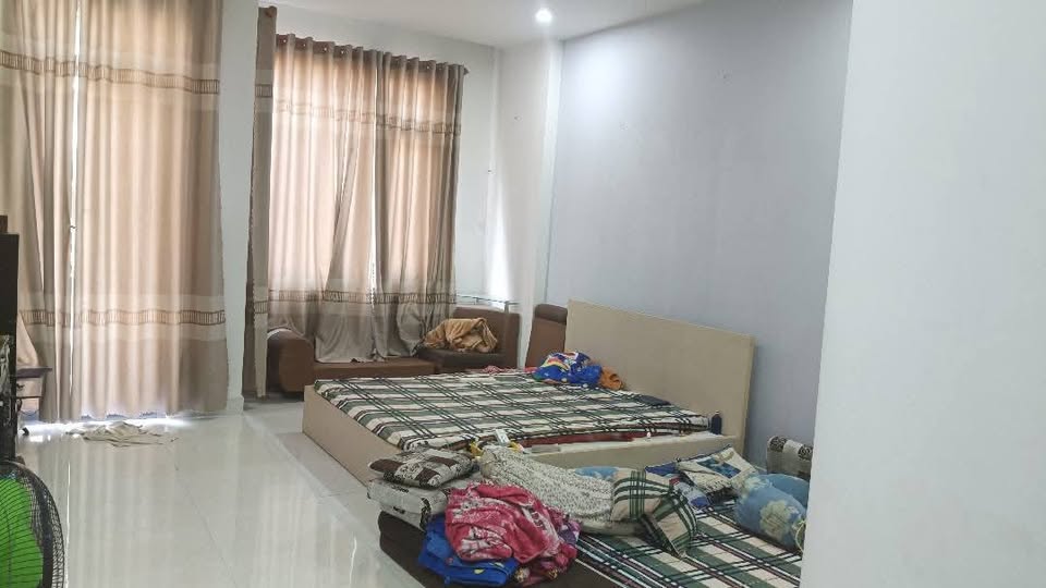 Bán gấp Nhà MTKD - Chu Văn An gần HV Cán Bộ - đường 8m - 63m2 ( 5.2 X12 m ) - 3 tầng - nhà mới ở - Ảnh 2