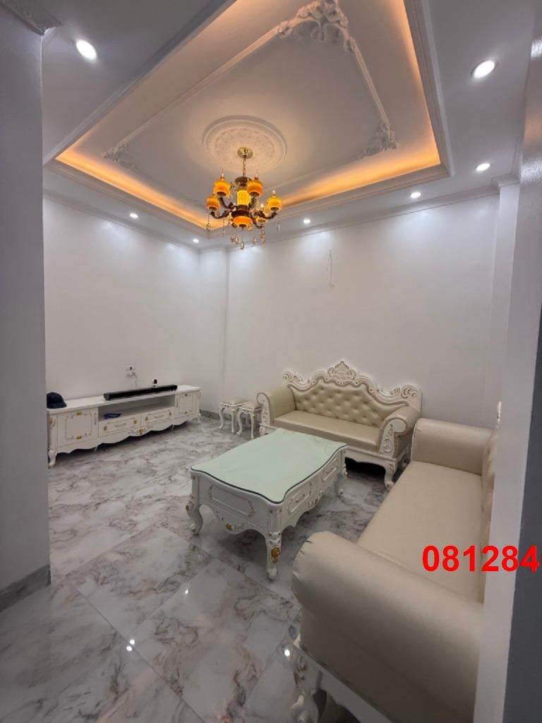 NHÀ MINH KHAI NGAY ĐẦU NGÕ THÔNG CHỦ XÂY ĐẸP 5 TẦNG CÓ THANG MÁY - Ảnh 1