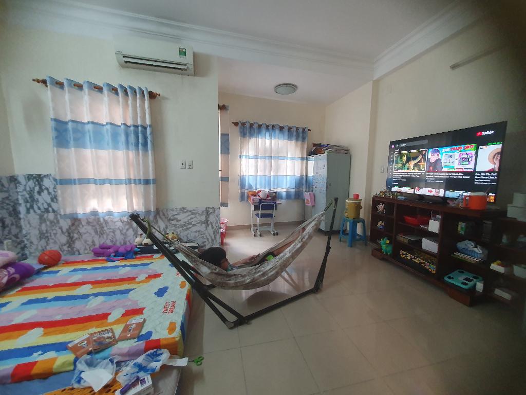 NHÀ BÁN - VỊ TRÍ ĐẮC ĐỊA - GIÁP NGÃ 6 PHẠM VĂN ĐỒNG & CV GIA ĐỊNH -HXH - 90 M² - 3 TẦNG CHỈ HƠN 9 TỶ - Ảnh 5