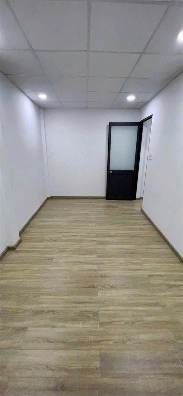 **Bán nhà mặt tiền Nguyễn Thanh Tuyền** phường 2 Tân Bình; (4*17) 4 tầng, 11 tỷ - Ảnh 1