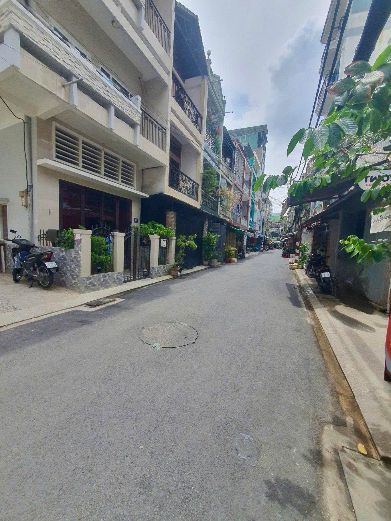 **Bán nhà mặt tiền Nguyễn Thanh Tuyền** phường 2 Tân Bình; (4*17) 4 tầng, 11 tỷ - Ảnh 3