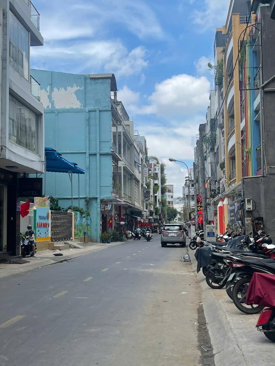*BÁN GẤP GẤP. GIÁ TL RẤT TỐT-MẶT TIỀN AN ĐIỀM QUẬN 5 Ngang Gần 5m 4Tầng, 21 Tỷ Xíu Xiu - Ảnh chính