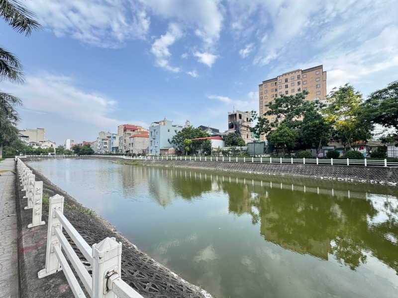 MẶT PHỐ NGUYỄN VĂN HƯỞNG 32 tỷ 100m MẶT TIỀN 8m KINH DOANH CHO THUÊ ĐỈNH,LONG BIÊN - Ảnh 2