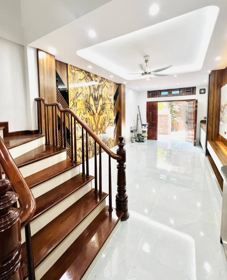 Nhà 5 tầng 75m2 phố Láng Hạ, lô góc oto gần phố - Ảnh 1