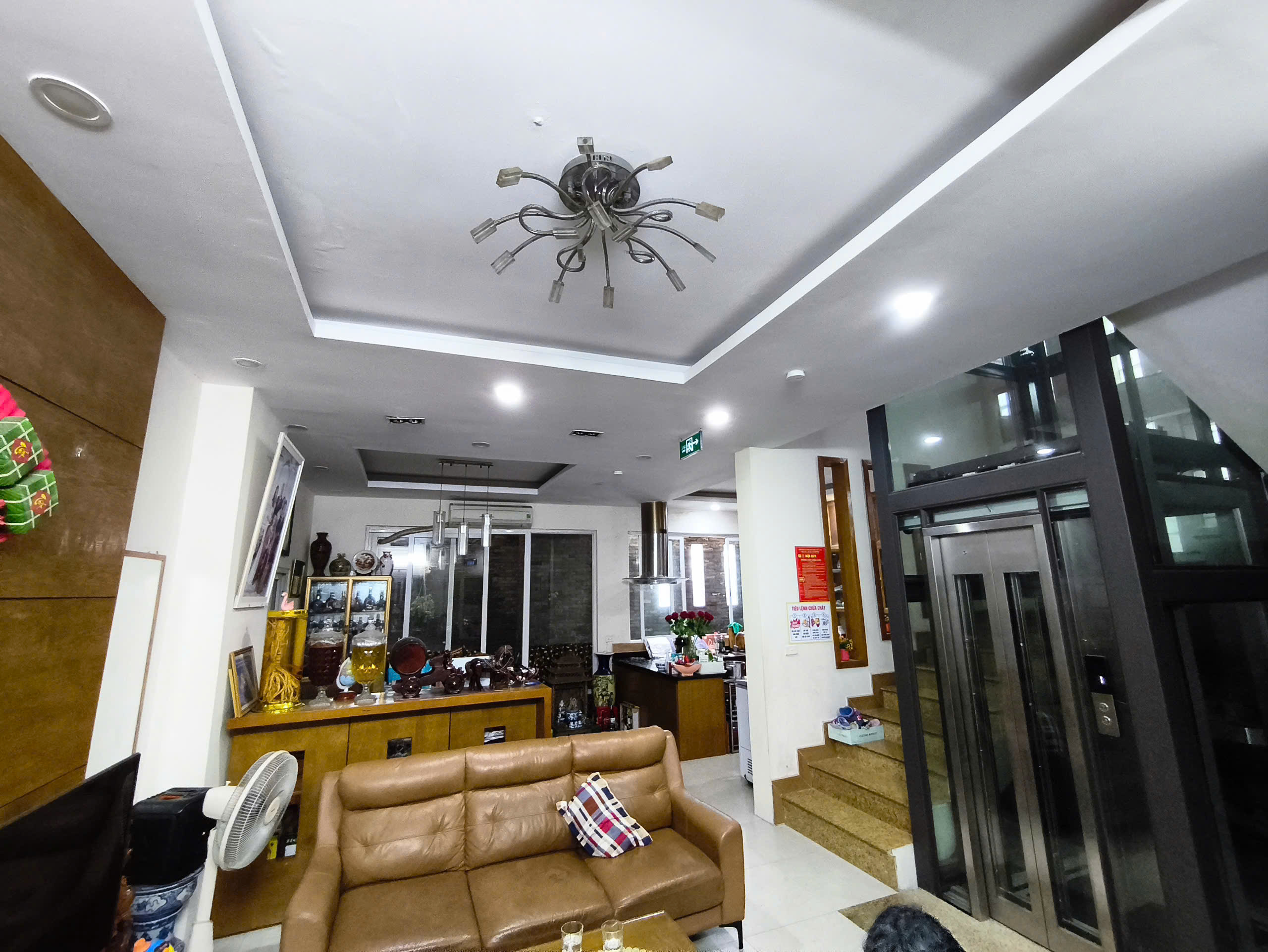 Bán nhà TT Ba Đình, 90m 5 tầng thang máy, ở sướng, gần phố, chỉ 17.7 tỷ - Ảnh 1