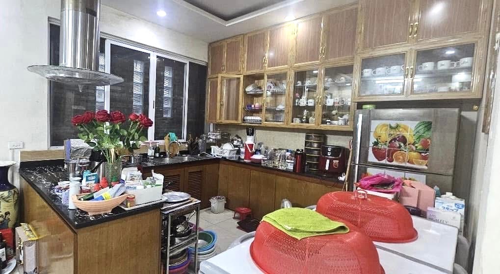 Bán nhà Hoàng Hoa Thám, Ba Đình, ngõ thông 90m2, 4.5 tầng thang máy, chỉ 17.9 tỷ - Ảnh 1