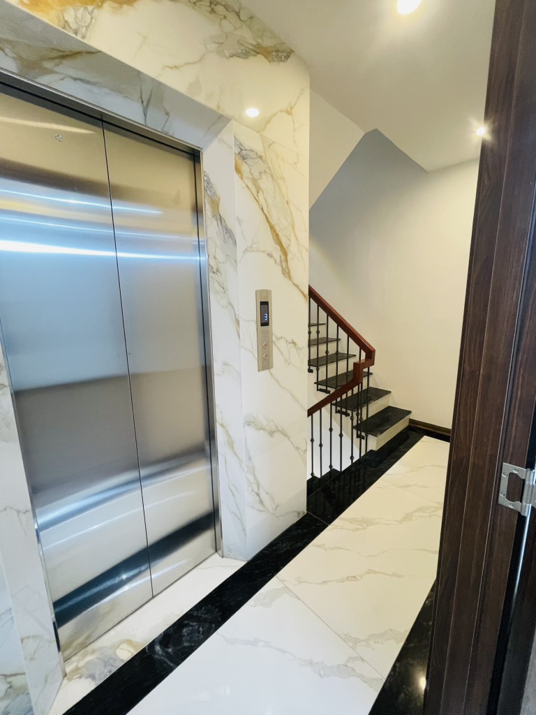 Building 9T mới mặt phố Trần Quốc Toản quận Hoàn Kiếm, 125 tỷ - Ảnh chính