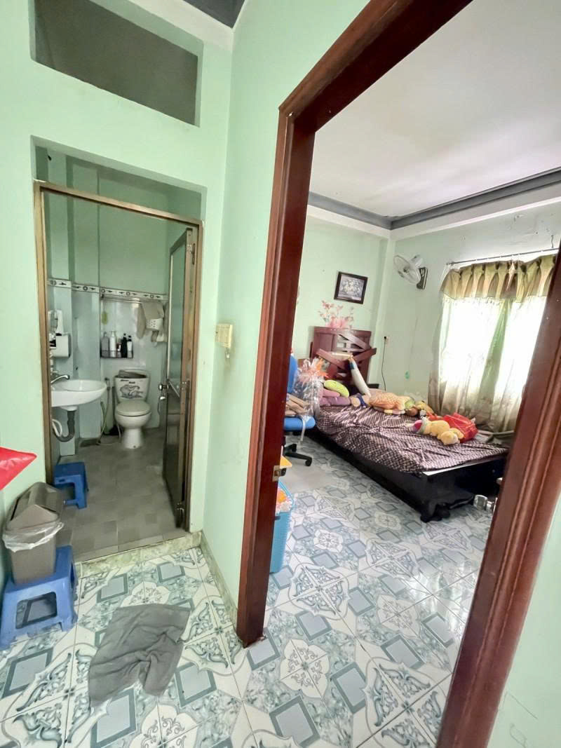Bán nhà Mặt tiền Lê Sao - gần Nguyễn Sơn, Hiền Vương, 6/10x13m, 4 Tầng - 4PN, 8,5 tỷ. - Ảnh 3