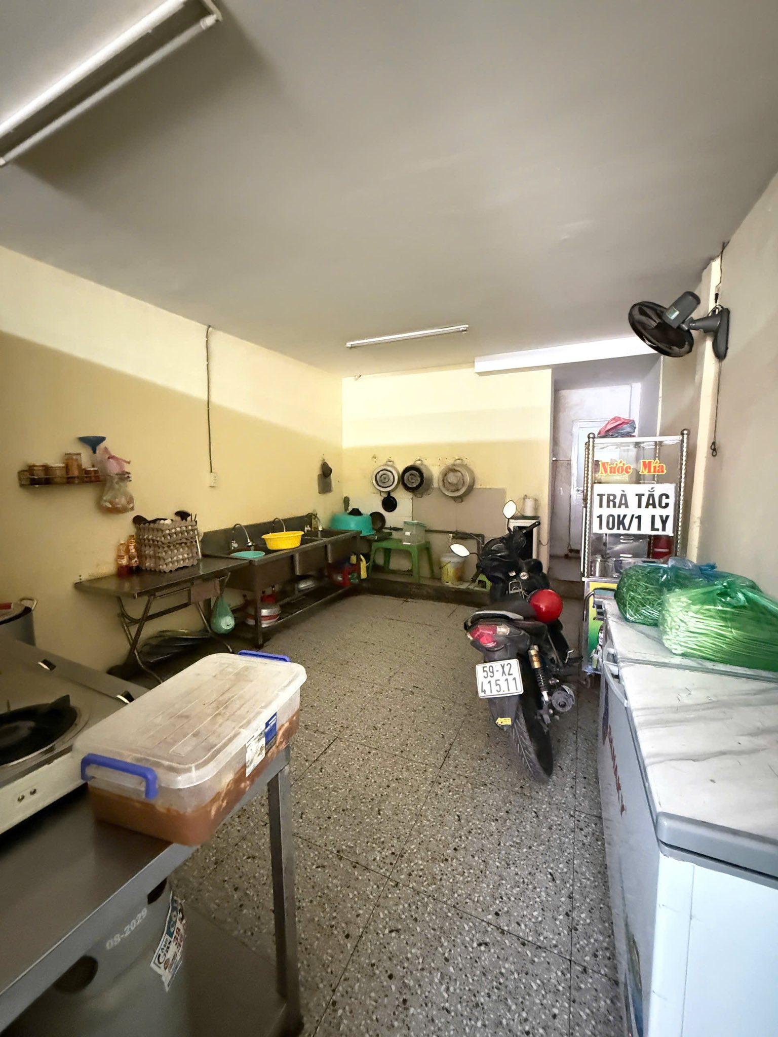Cần bán nhà mặt tiền đường Trường Chinh, P.14, Q. Tân Bình. Diện tích 4x17m, giá 19 tỷ. - Ảnh 2