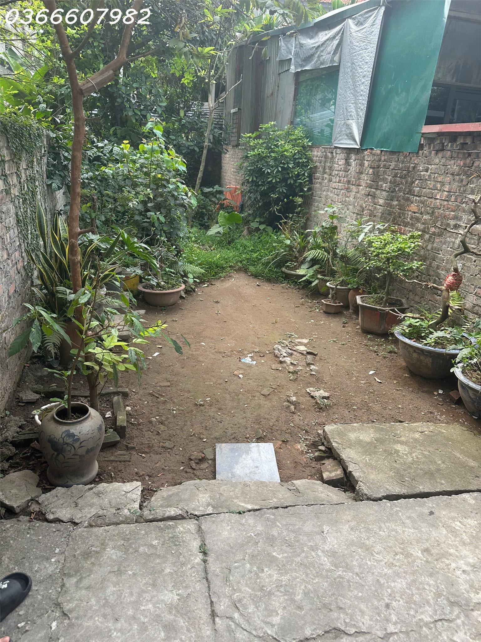 Chính chủ cần tiền bán nhanh lô đất 42m2 Phường Ngọc Thụy, Long Biên, Hà Nội, giá đầu tư - Ảnh 1