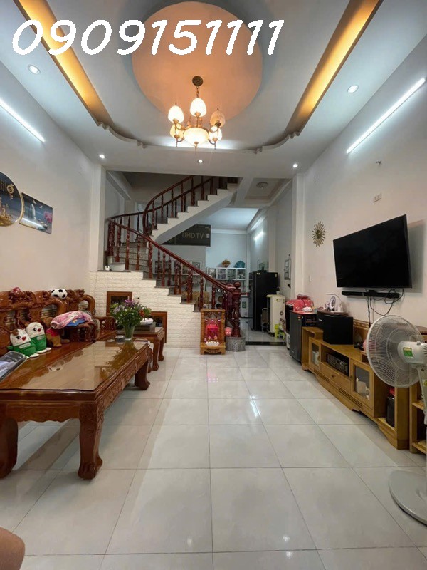 BÁN GÁP- NHÀ 3 TẦNG- HẺM XE HƠI- PHẠM HỮU LẦU- QUẬN 7- 65M2- NHỈNH 7 TỶ - Ảnh 1
