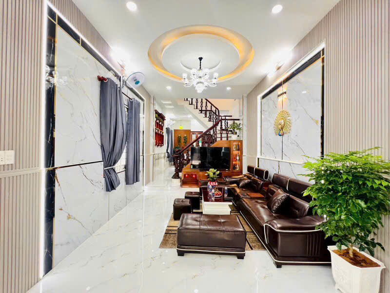 BÁN NHÀ 2 TẦNG HẺM XE HƠI SÁT MT THẠNH LỘC 19 NGAY NGÃ TƯ GA- DT 5,5x20 (110m2) 4PN chỉ hơn - Ảnh 1