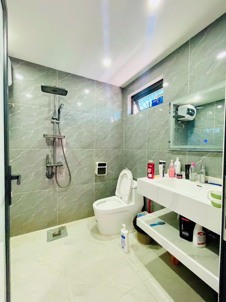 Bán gấp - Vincom Nguyễn Xí - 75m2 - 3 tầng - 3PN - HXH - PL chuẩn - Ảnh 3