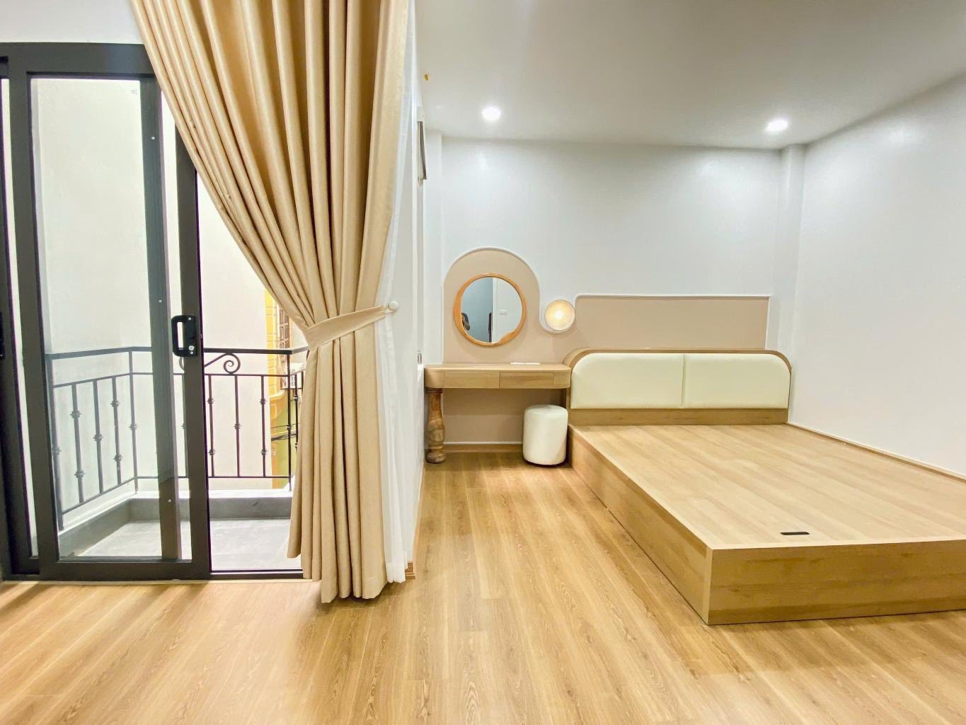 Nhà Xuân La gần ngay Võ Chí Công mới hoàn thiện 5 tầng 9,5  tỷ - Ảnh 1