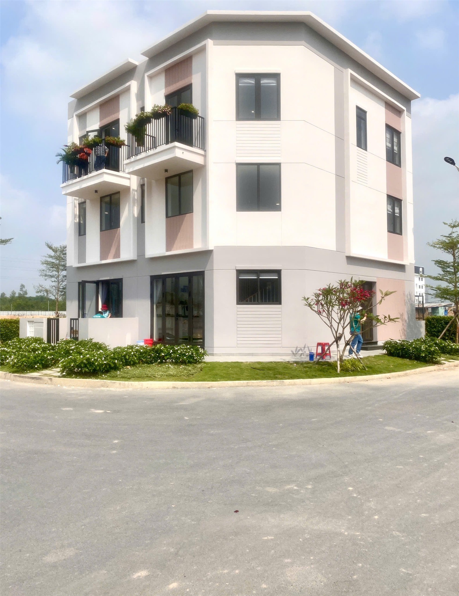 K-Home New City – Nhà 1 Trệt 1 Lửng 1 Lầu, Vị Trí Vàng TP. Mới - Ảnh chính