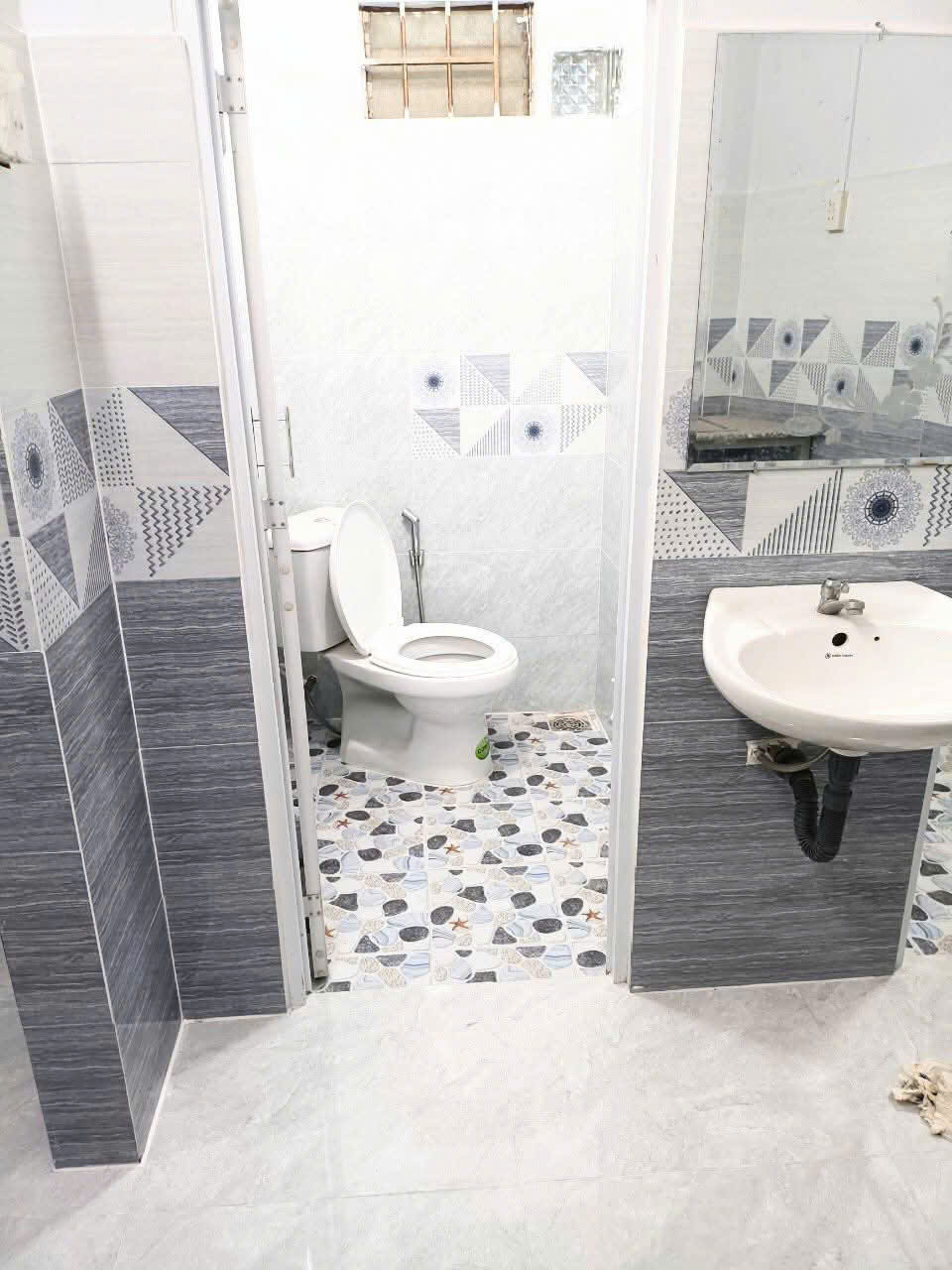 NHÀ CẤP 4 CÒN MỚI NGAY PHAN VĂN HỚN, HÓC MÔN – 96M2 SHR – CHỦ BÁN GẤP 895TR - Ảnh 3