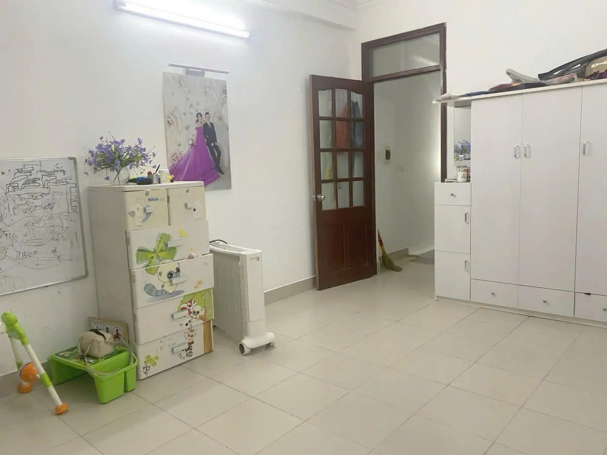 Bán nhà  Định Công 34m2, 5 tầng. mặt tiền 3.9m giá  6.9 tỷ Hoàng Mai Hà Nội - Ảnh chính