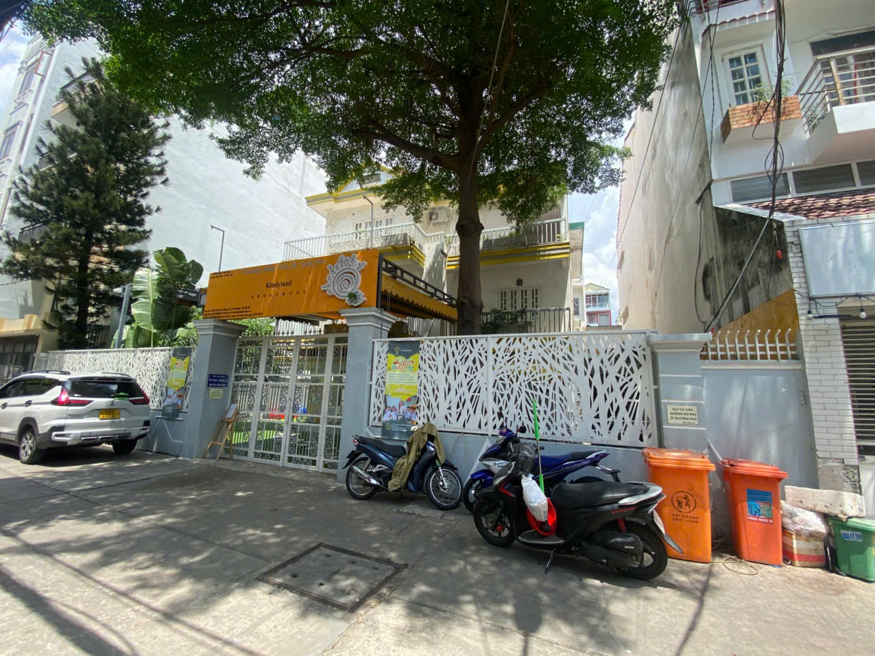 BÁN BIỆT THỰ CỘNG HÒA – HẺM A1 – P13, TÂN BÌNH – DIỆN TÍCH KHỦNG 470m² – THU NHẬP 100TR/THÁNG - Ảnh chính
