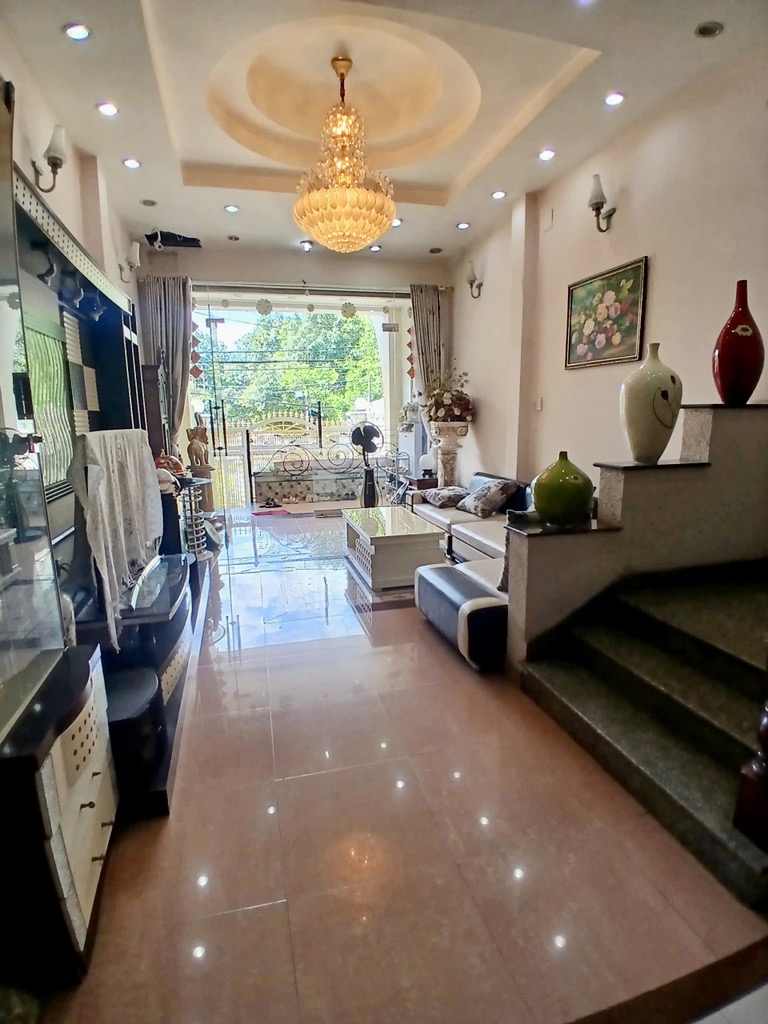 NHÀ MẶT TIỀN KHU DÂN CƯ CAO CẤP – GẦN METRO BÌNH PHÚ – HẦM, 4 LẦU, 7PN – NHỈNH 15 TỶ, SỔ RIÊNG, - Ảnh chính
