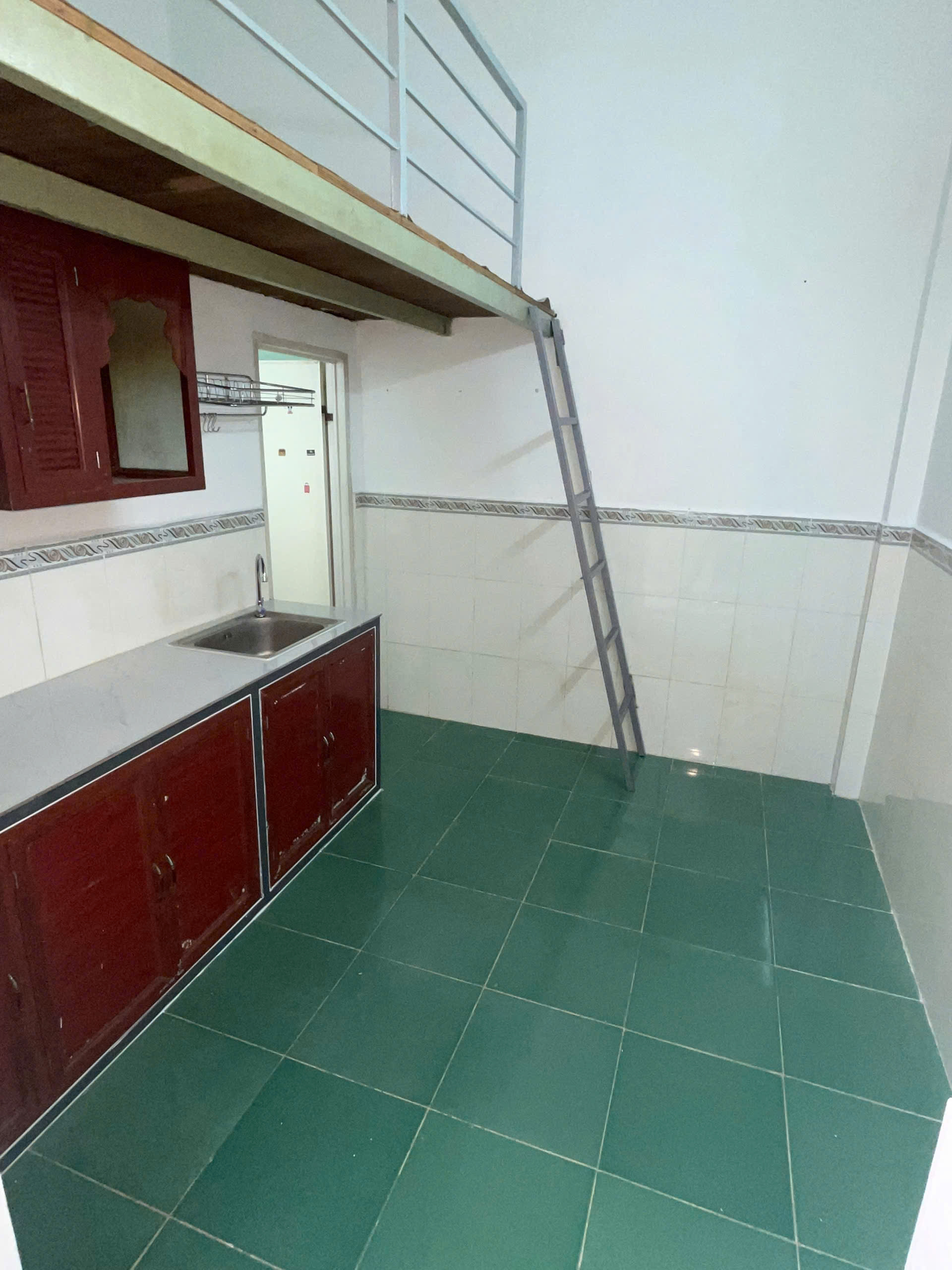 CHO THUÊ PHÒNG TRỌ GIÁ RẺ – CÓ GÁC, BẾP, WC RIÊNG – GIỜ GIẤC TỰ DO – QUẬN TÂN PHÚ - Ảnh 4