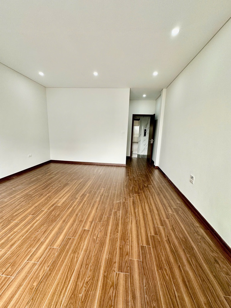 NHÀ MỚI TINH – 6 TẦNG, THANG MÁY HIỆN ĐẠI TẠI TRUNG TÂM THẠCH BÀN - GIÁ NHỈNH 8 TỶ! - Ảnh 2