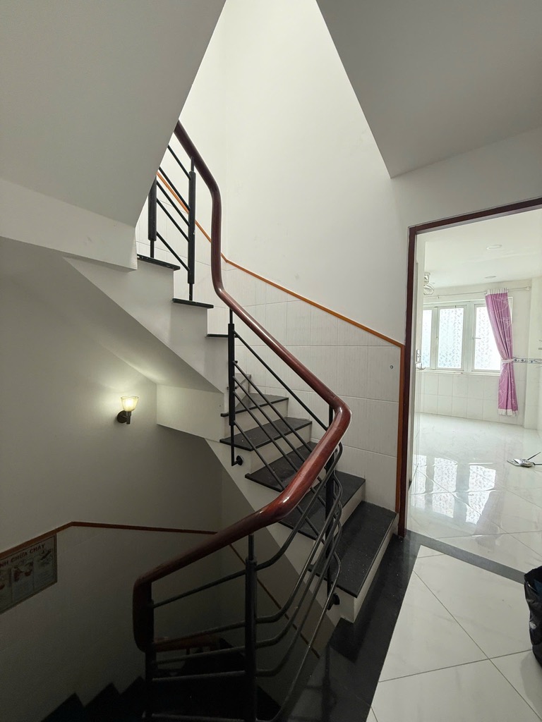 Quận 10 Ngay Ngã 7 Lý Thái Tổ - 5 tầng - 7PN chỉ hơn 5 tỷ - Ảnh 2