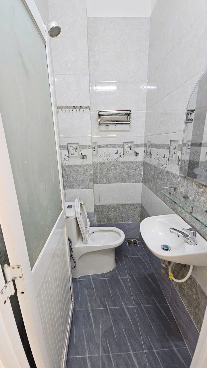 Nhà 2 tầng mới, nở hậu sát hẻm ôtô Hưng Phú P10.Q8. Giá 2,78 tỷ bớt lộc - Ảnh 4