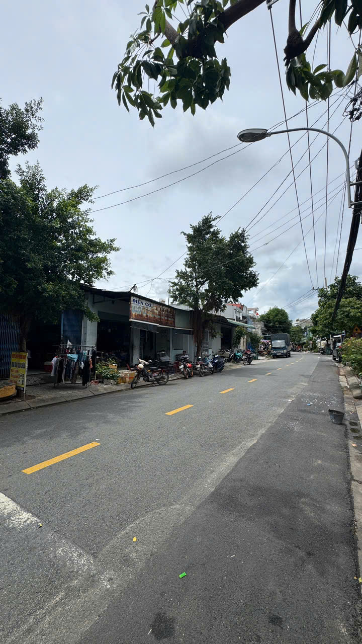15.5 T.Ỷ – MẶT TIỀN KD 10M THÔNG  – TRƯƠNG THỊ NGÀO, Q12 – DTCN 260M2 –NGANG RỘNG 6 X 44M – NHÀ CŨ - Ảnh chính