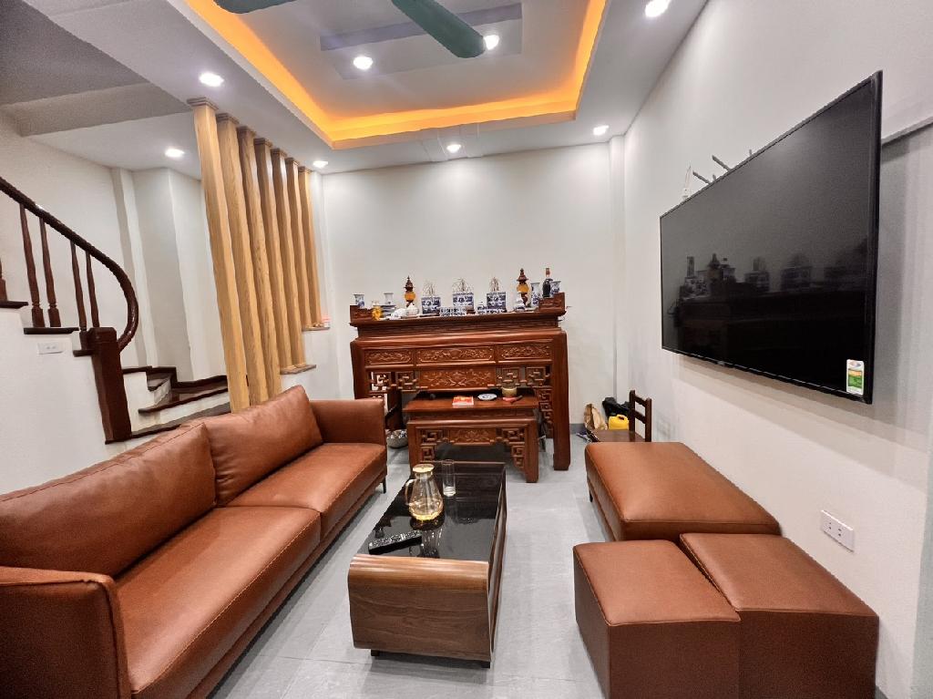 Bán nhà đẹp Lạc Long Quân 43m 5 tầng 8,5 tỷ - Ảnh chính