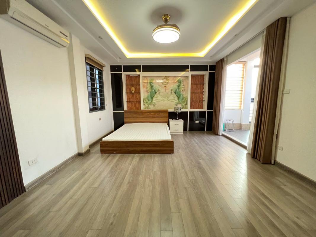Bán nhà Trích Sài, view hồ Tây, gần phố, ô tô đỗ cửa, 5 tầng nhà đẹp, chỉ 24 tỷ - Ảnh 1