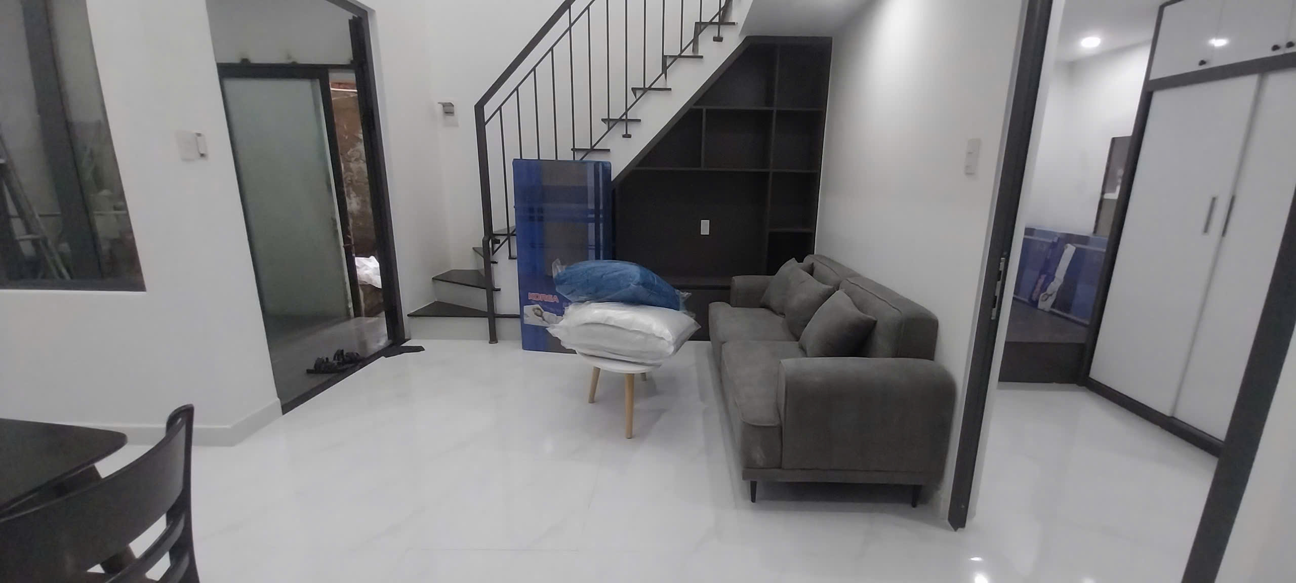 ♣ 2.45 tỷ Nhà cách MT Hải Phòng 50m, Phía đối diện Ga Tàu, 44m2, ngang 5.5m, lửng đúc, sạch sẽ - Ảnh 4