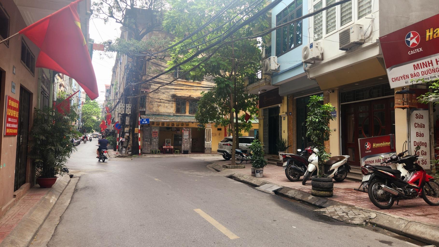 h doanh đỉnh, mặt phố Trương Công Định, vỉa hè rộng, ô tô đỗ trước cửa nhà, - Ảnh chính