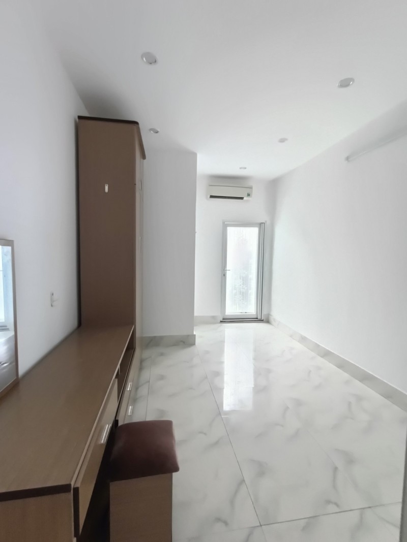 ► Nhà Kiệt thẳng thông 60m ra MT Lê Duẩn, 34m2, 2 tầng sạch đẹp, 2.xx tỷ - Ảnh 2