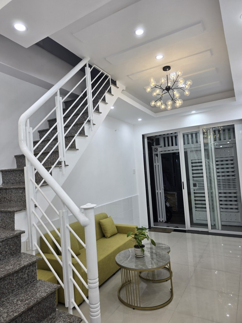 ► Nhà Kiệt thẳng thông 60m ra MT Lê Duẩn, 34m2, 2 tầng sạch đẹp, 2.xx tỷ - Ảnh chính