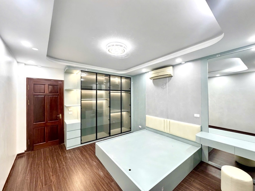 Bán nhà phố Trần Đại Nghĩa lô góc ô tô đỗ cửa vị trí siêu đẹp xây mới 5 tầng diện tích 38m2 giá 9.8 - Ảnh 2