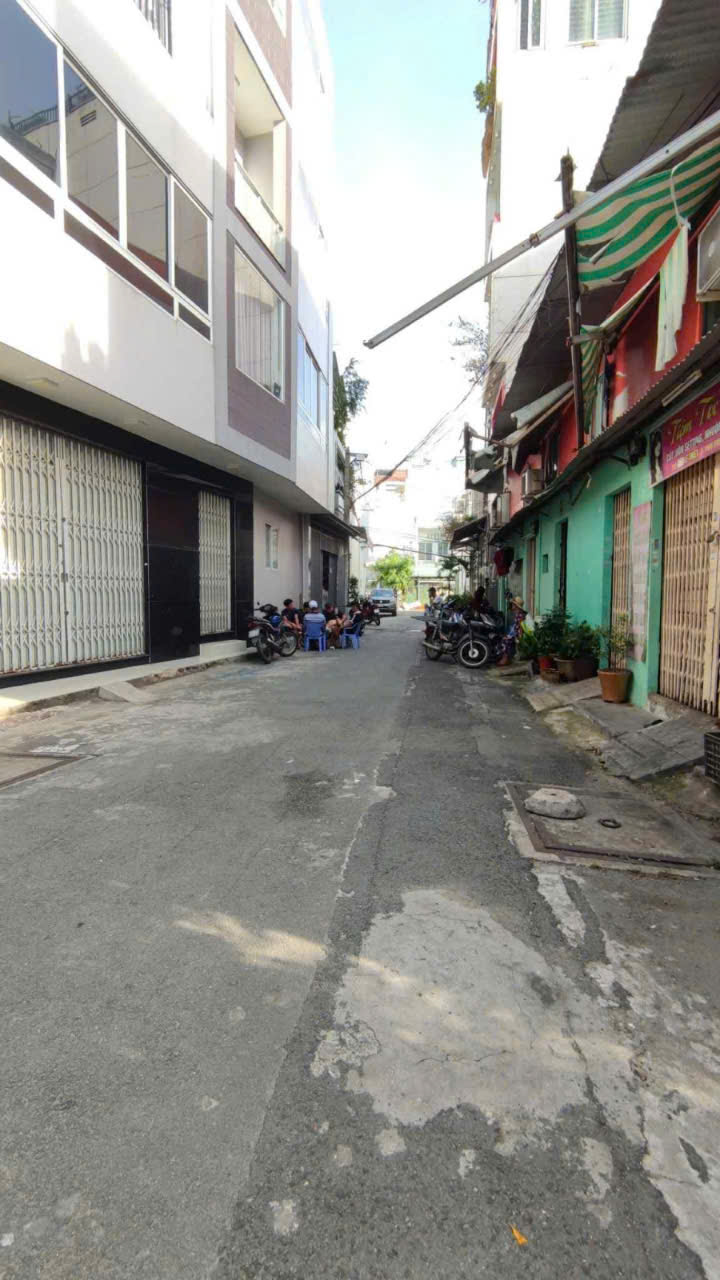 *Bán Gấp Nhà mặt tiền đường Lê Thiệt Tân Phú 52m2,4 Tầng BTCT Nhỉnh 11 tỷ - Ảnh 1