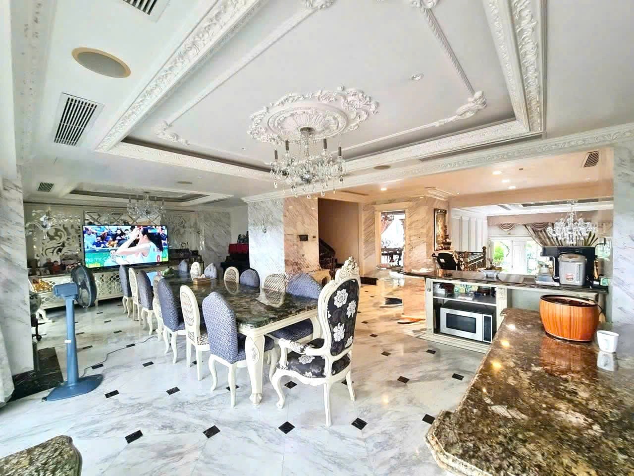 BÁN BIỆT THỰ KHU Q KĐT CIPUTRA - 400M² - MT 12M - GARA Ô TÔ - THANG MÁY - GIÁ 148 TỶ - Ảnh 3