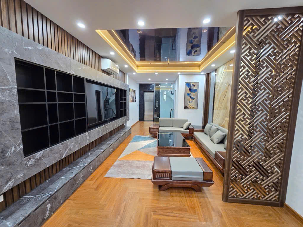 GIAO DỊCH NGAY, NHÀ MỚI NGUYỄN VĂN CỪ 50M, 7T, MT8M, GARA, THANG MÁY, 2 THOÁNG, NỞ HẬU, KD. - Ảnh 2